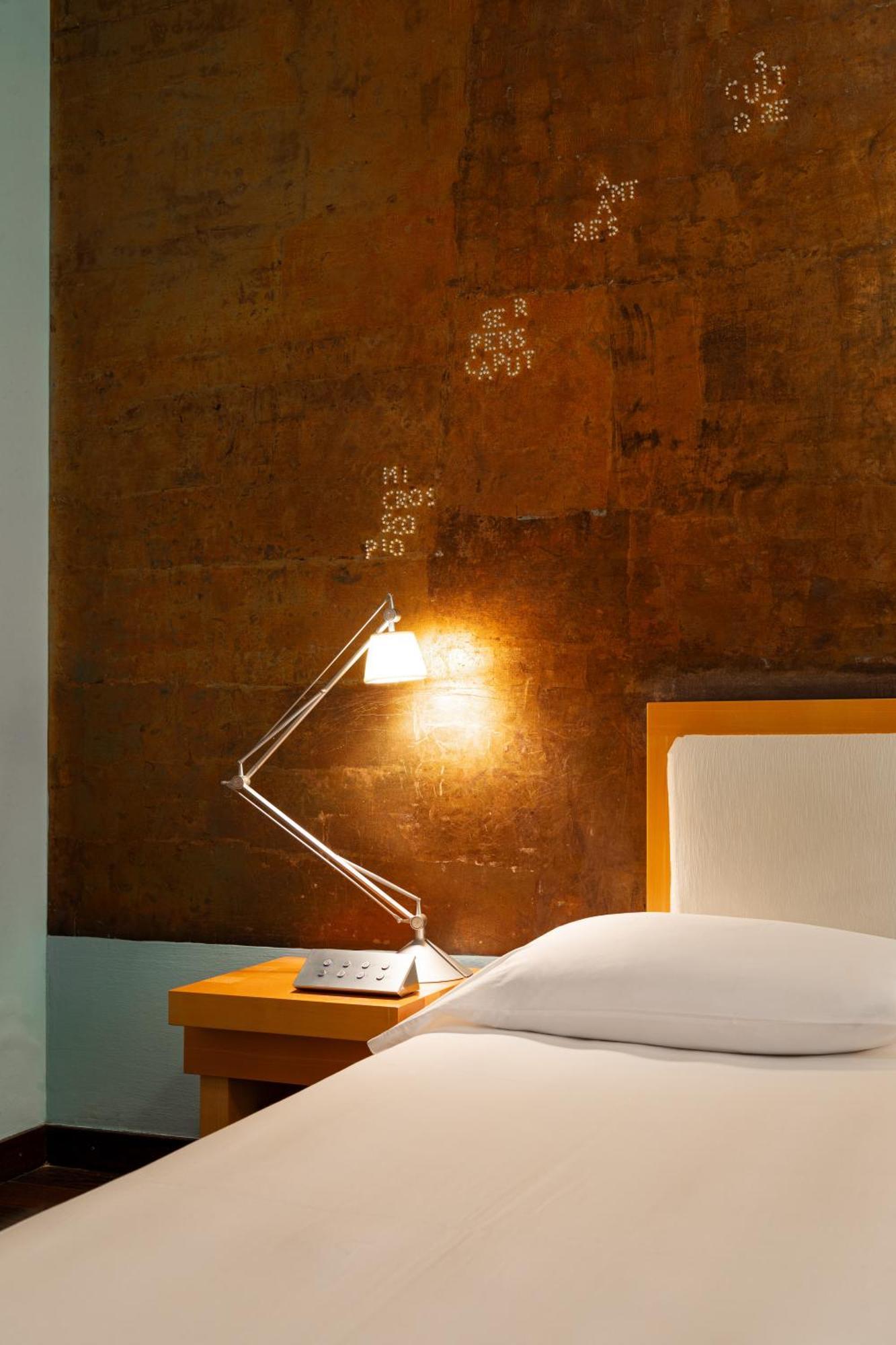 Hotel Greif, A Member Of Design Hotels Болзано Екстериор снимка
