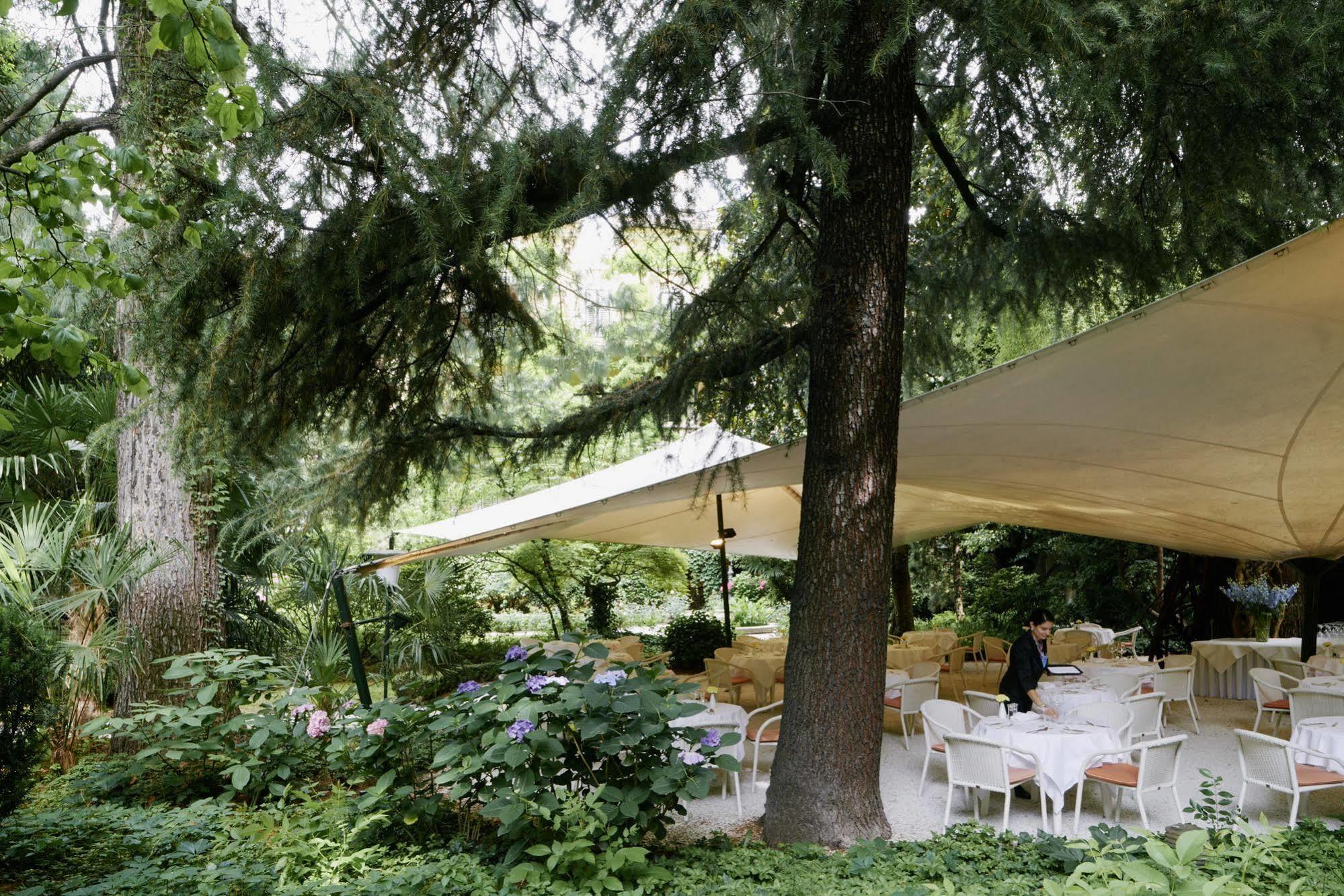 Hotel Greif, A Member Of Design Hotels Болзано Екстериор снимка