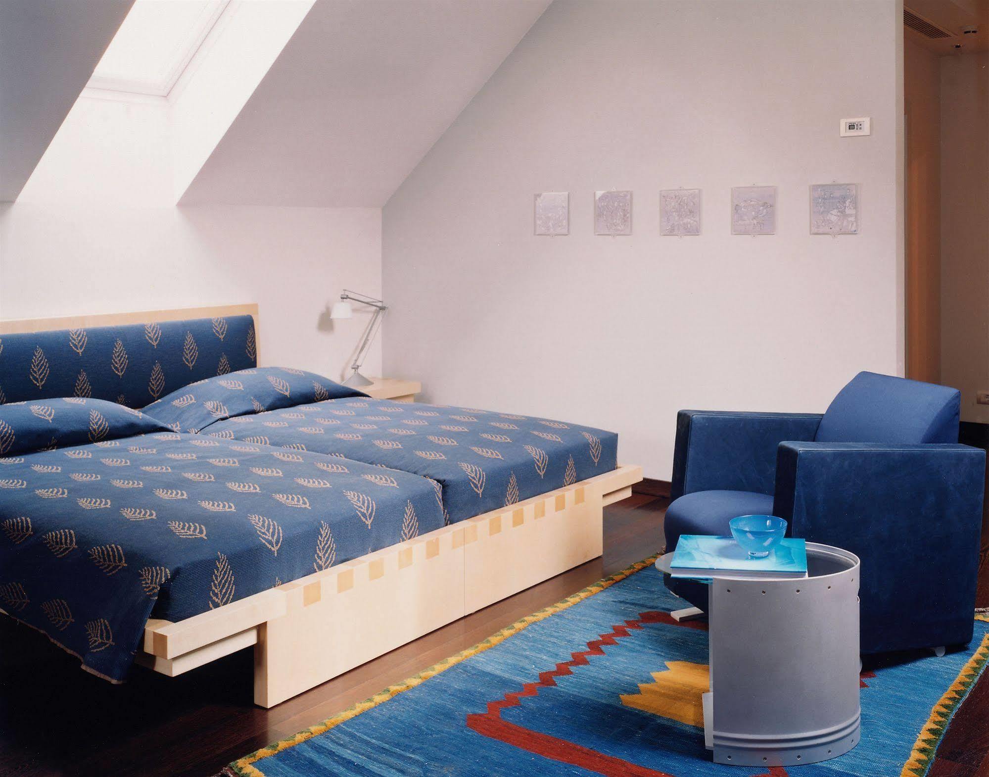 Hotel Greif, A Member Of Design Hotels Болзано Екстериор снимка